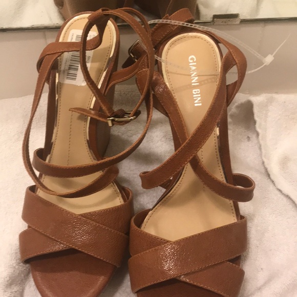 Gianni Bini Sandals - Picture 3 of 5